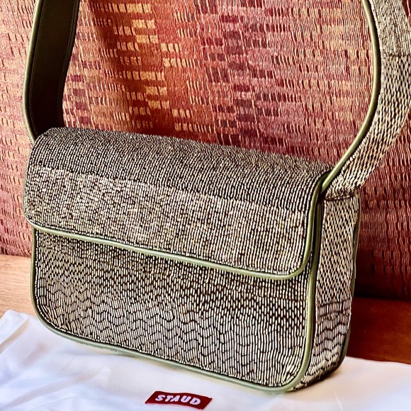 🌺🎉HP🎉🌺 NWT Staud Beaded Tommy Shoulder Bag Avocado - Picture 4 of 16